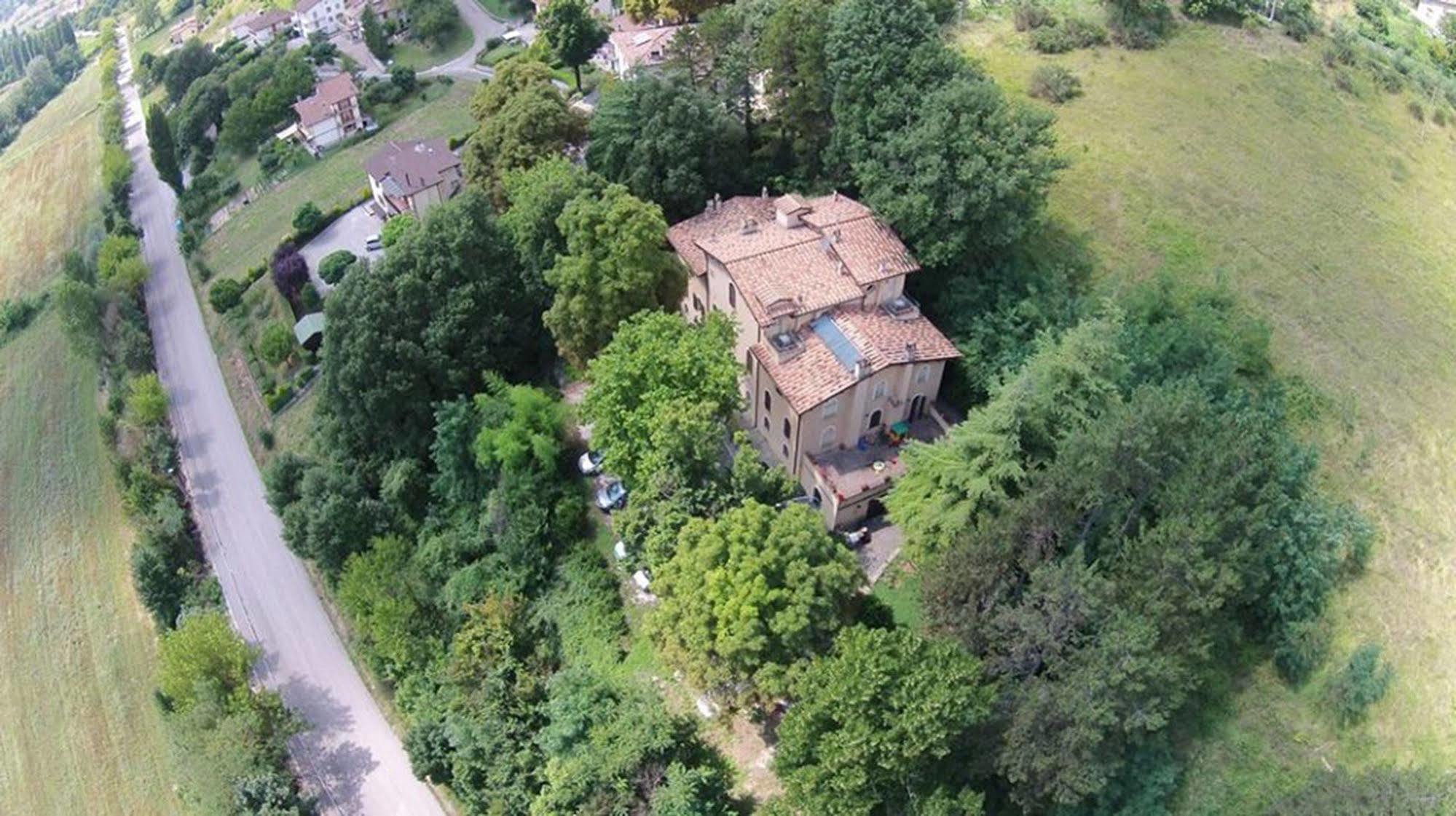 La Locanda Del Borgo Pietralunga  Extérieur photo